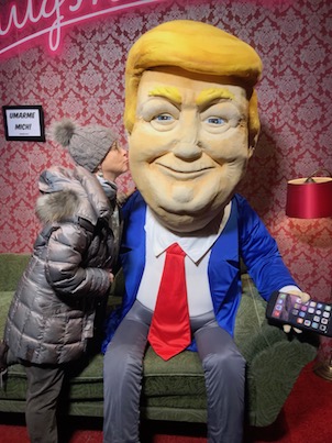 #hugsnothate, trump, tollwood, copyright RS/PTM